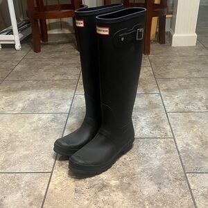 Hunter Black Women's Winter & Rain Boots
